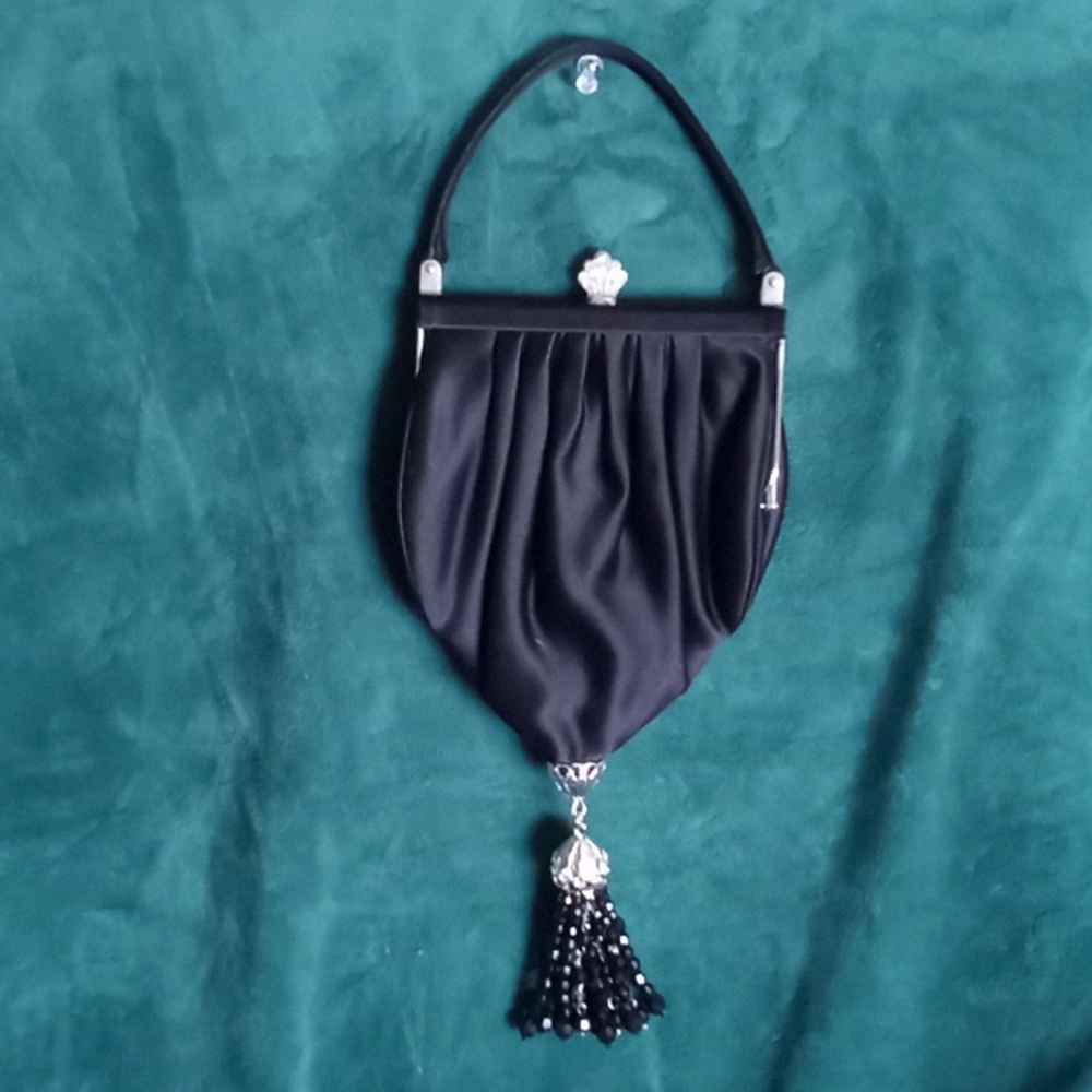 LNC Zoe Adams Tasseled Evening Bag